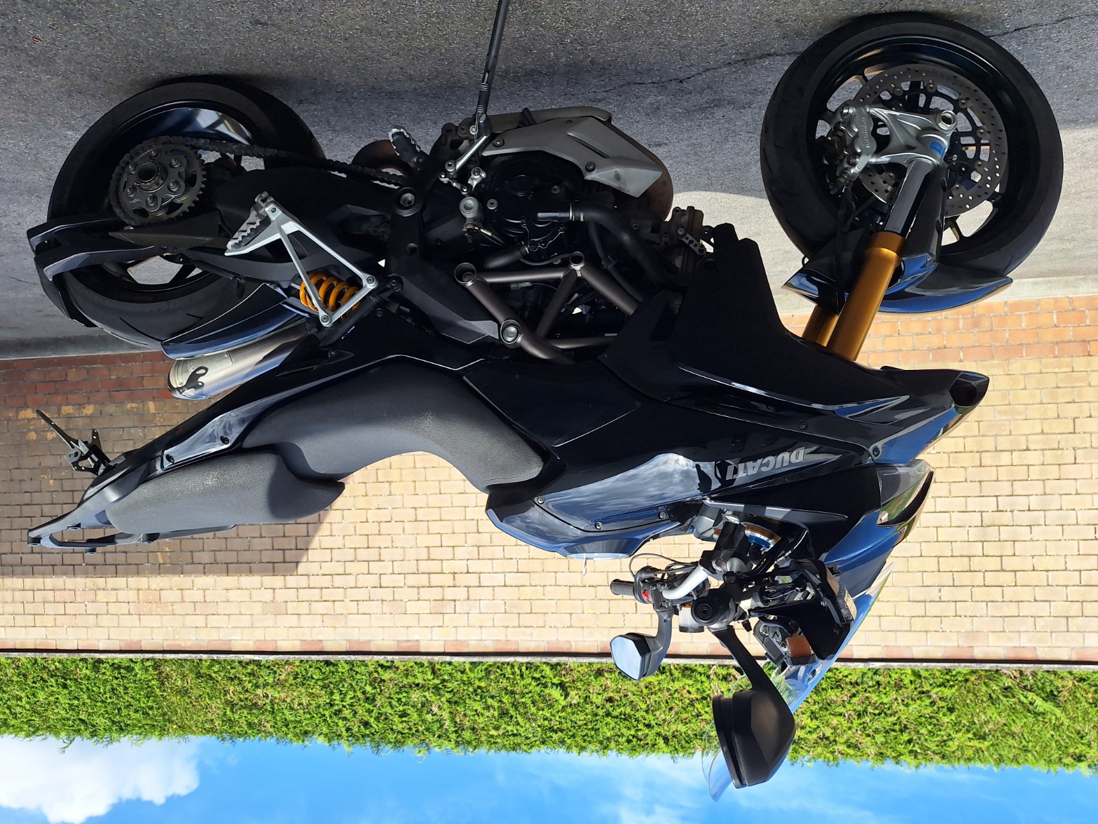>Ducati multistrada 1200 S